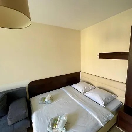 Hotelroom 32 Apartment